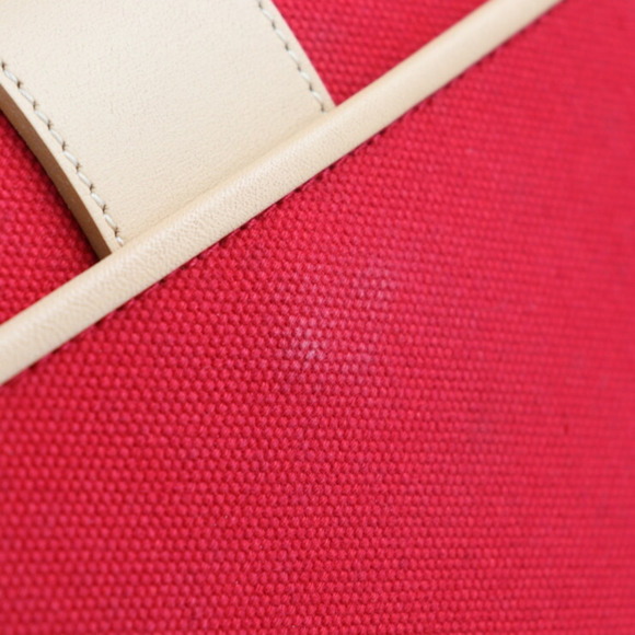 BURBERRY Beige Leather Shoulder Bag - Picture 6 of 8